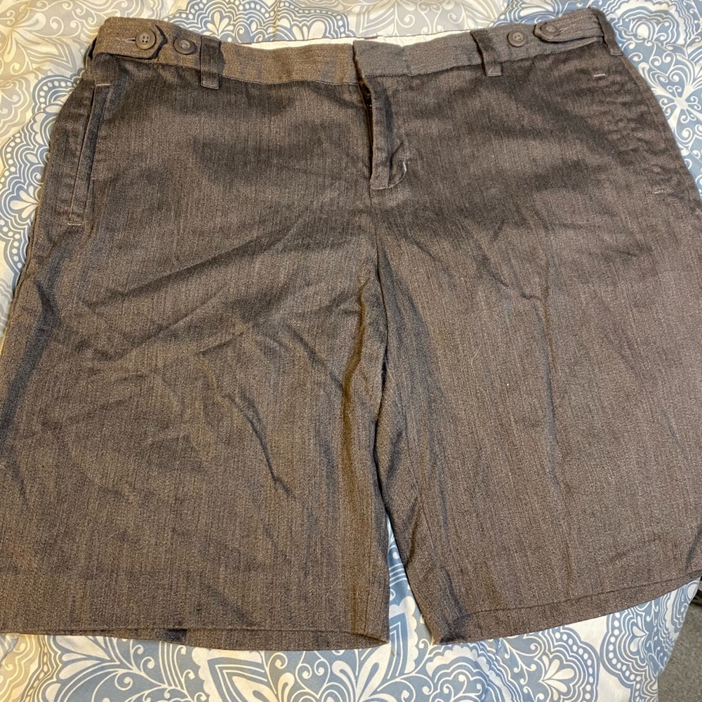 Gap shorts- sz 16